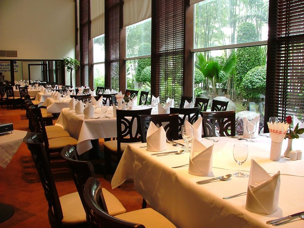 Zenith Sukhumvit Hotel Бангкок Экстерьер фото