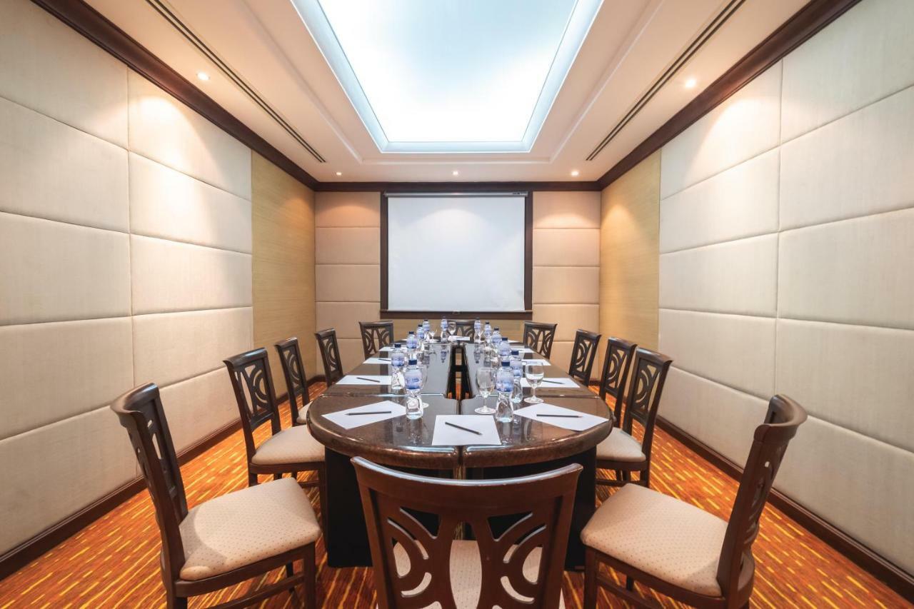 Zenith Sukhumvit Hotel Бангкок Экстерьер фото
