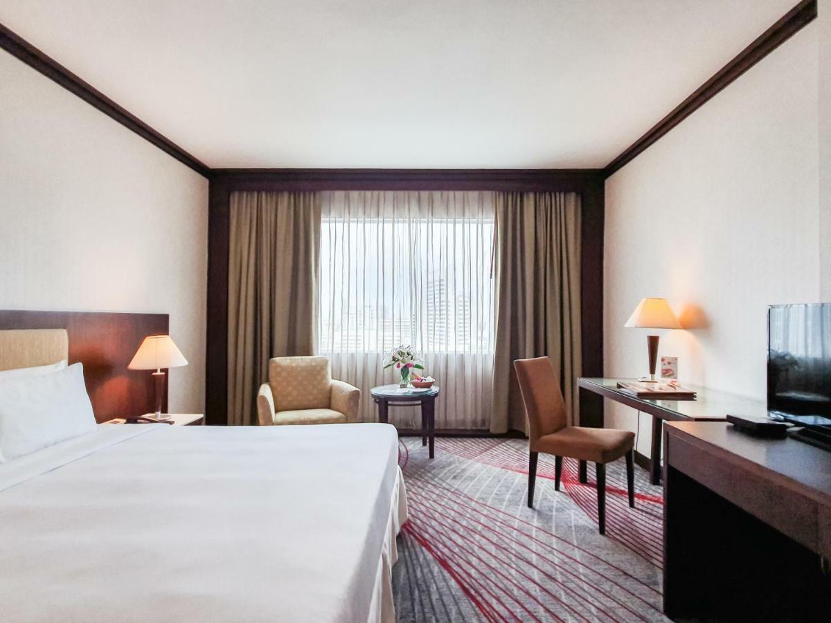 Zenith Sukhumvit Hotel Бангкок Экстерьер фото