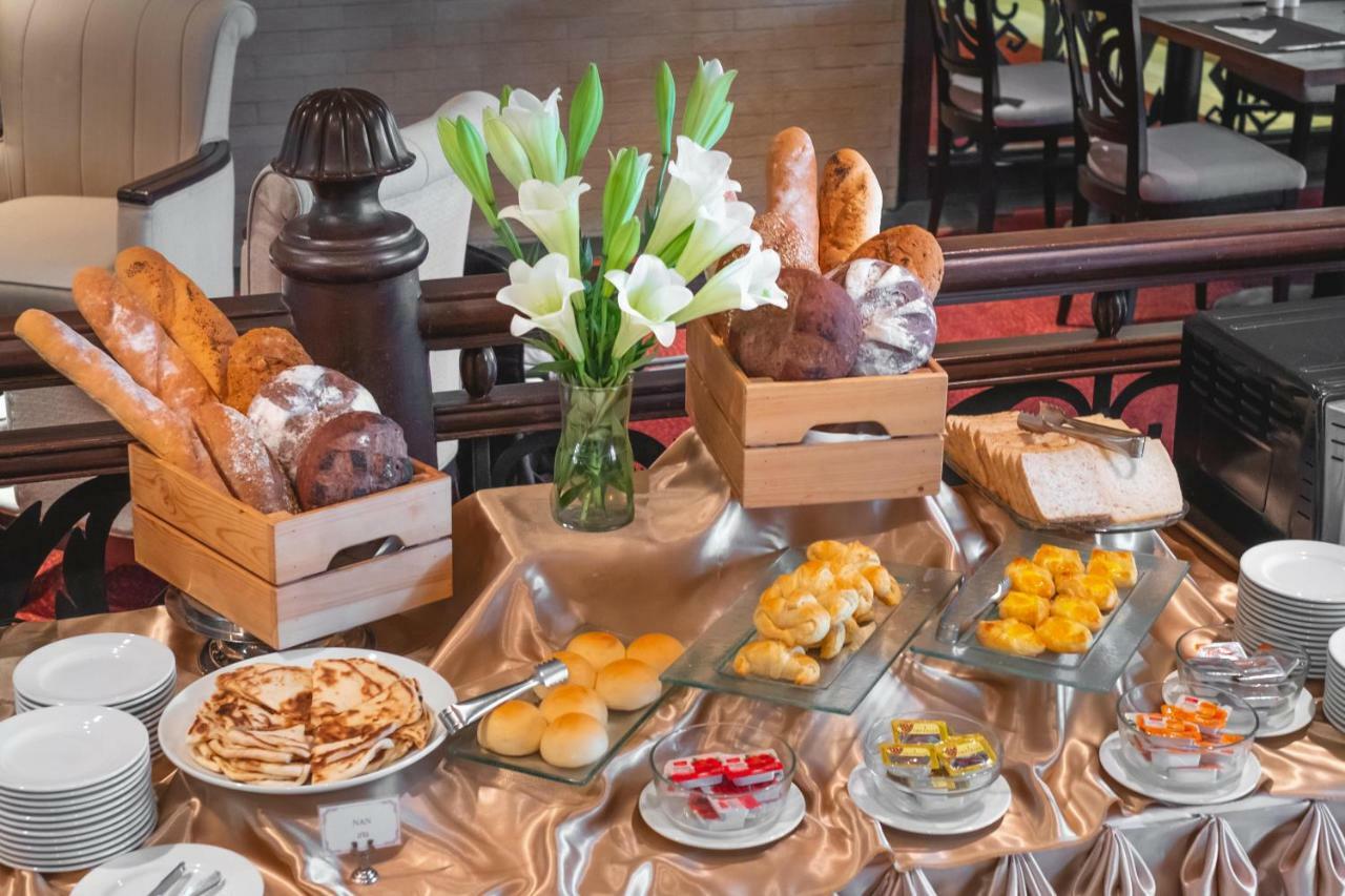 Zenith Sukhumvit Hotel Бангкок Экстерьер фото